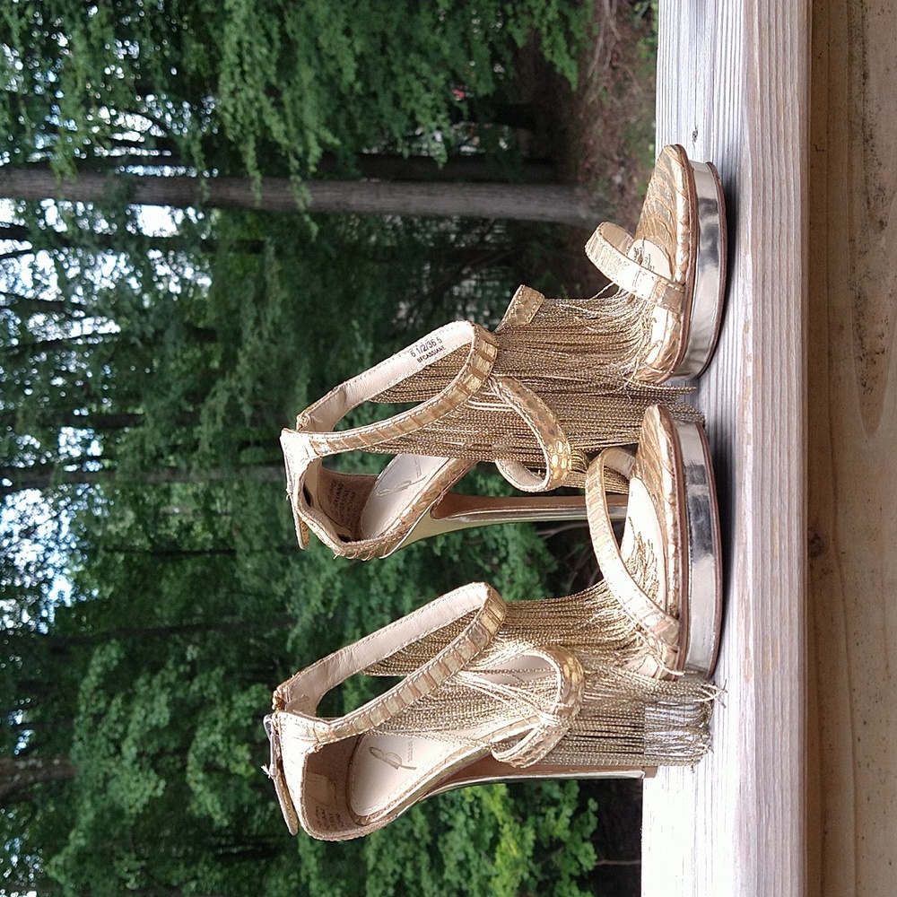 Brian Atwood Vero Cuomo, Size 6.5, Color- Gold